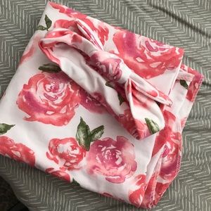 Swaddle blanket with matching headband